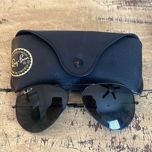 Total Black polarized Ray Bans Aviators